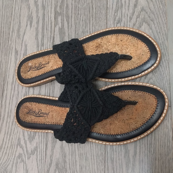 Beautiful black slippers by Lucky Brand 🤣 - Picture 8 of 8